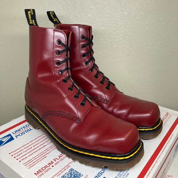 90's Vintage Square Toe Dr. Martens US 9 boots England 1460 cherry red oxblood - Picture 1 of 15